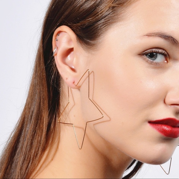 The Arielle - Dainty Statement Star Hoops - Picture 7 of 7